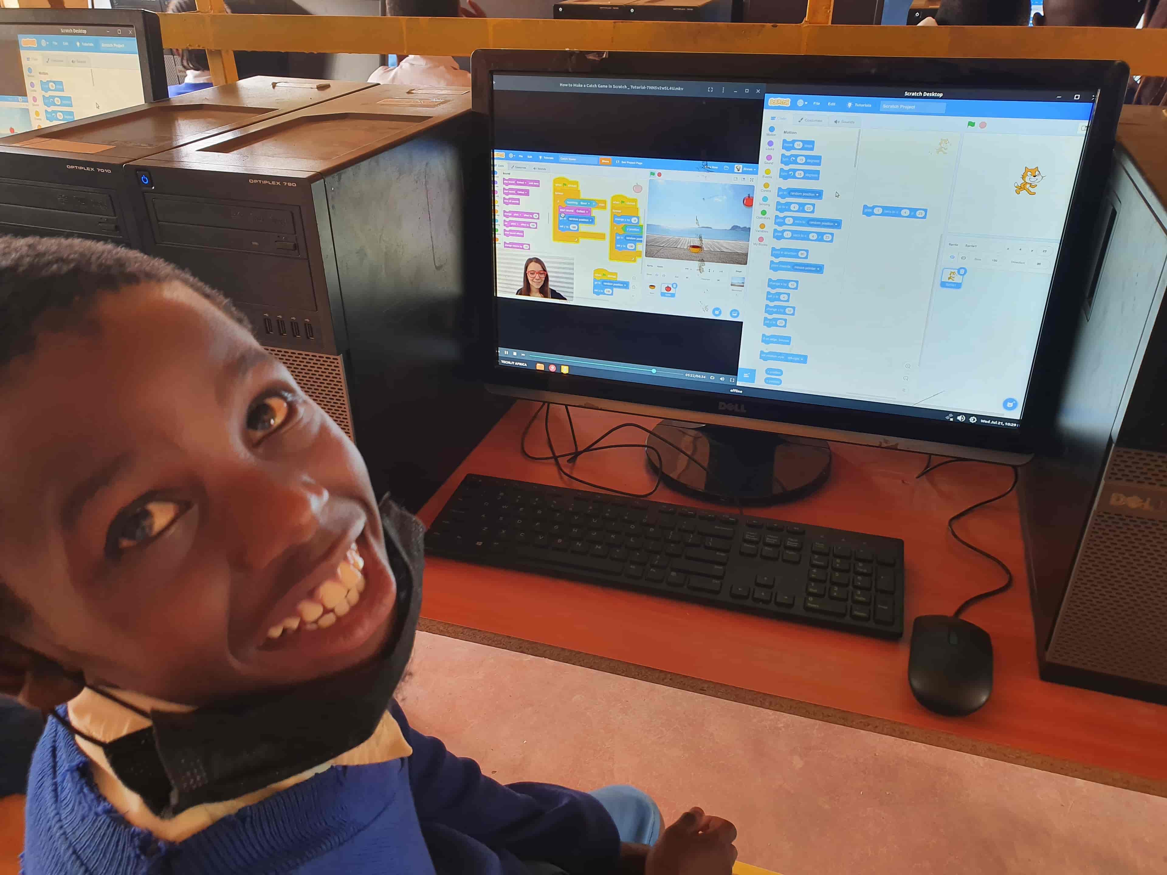 A primary school student self-learning digital literacy with the TechLit desktop